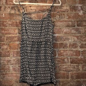 Cute pattern romper.